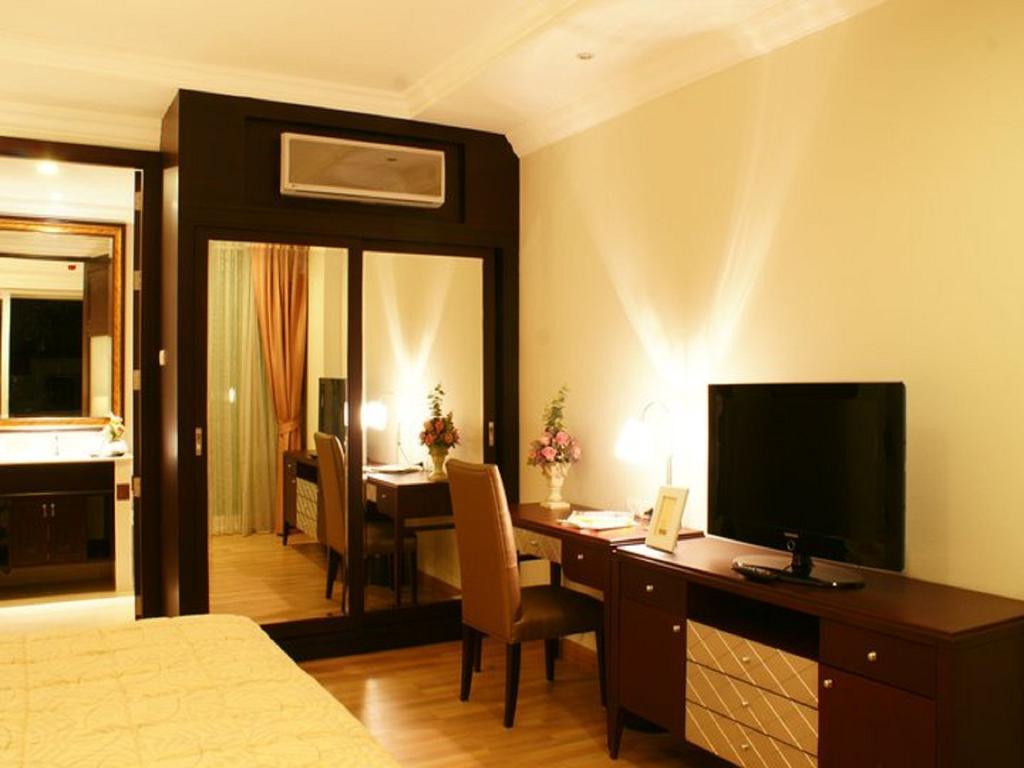 Lk Legend Hotel Pattaya Exterior foto